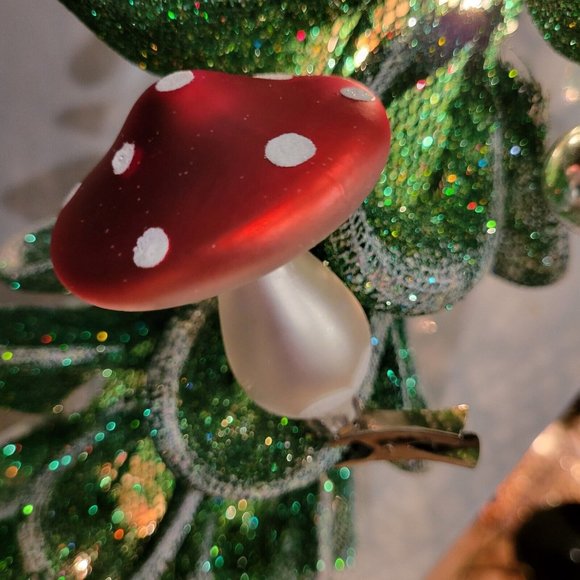 4x Red Mushroom Vintage Retro Glass Blown Toadstool clip-on Christmas Ornaments - Picture 1 of 4